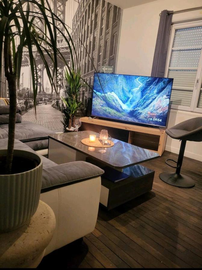 T2 Cosy Autonome H24 Parking Prive Attenant Tv 165Cm Netflix Wi-Fi Au Rez-De-Chaussee Alençon Dış mekan fotoğraf